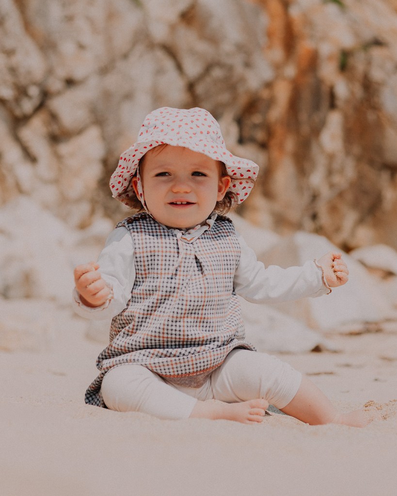 Bébé à  la plage